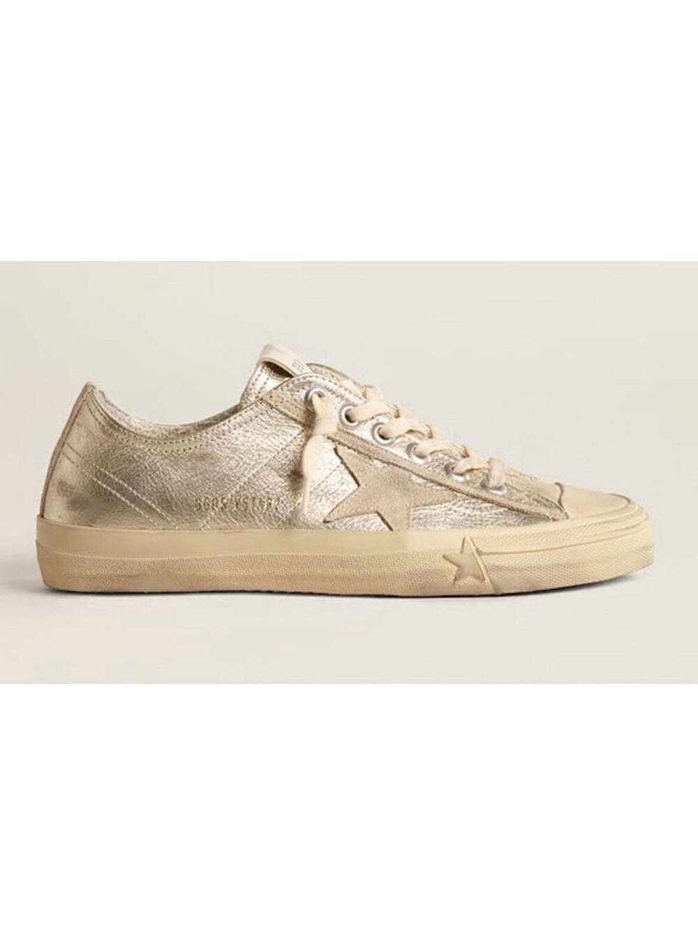 Golden Goose V-Star 2 Sneakers(PLEASE REQUEST YOUR SIZE BEFORE PURCHASING)
